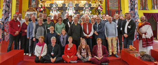Przedstawiciele różnych organizacji buddyjskich na spotkaniu w Centrum w Grabniku, 2017 rok